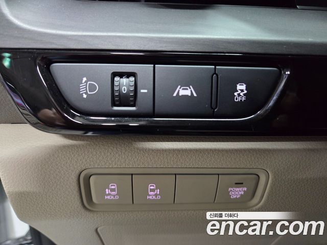Kia Canival 2021 — photo 12