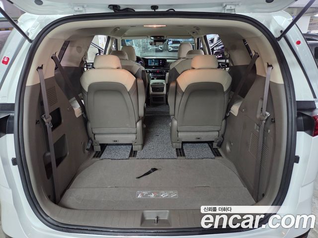 Kia Canival 2021 — photo 15