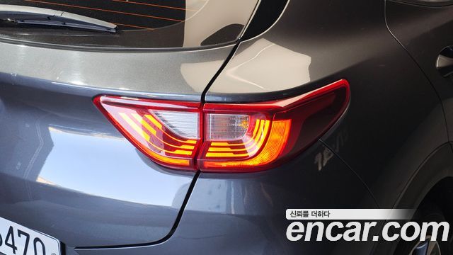 Kia Stonic 2018 — photo 9