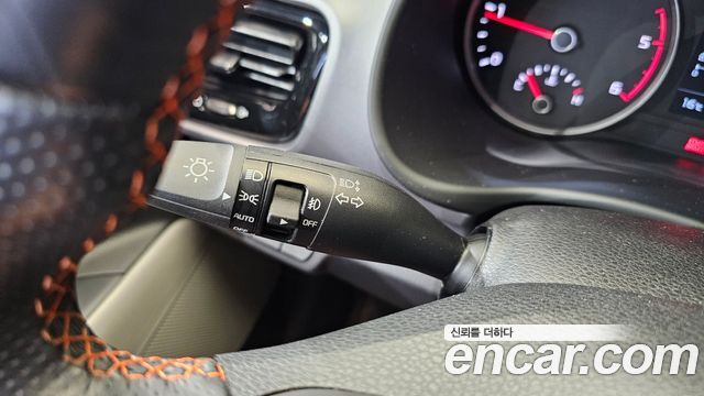 Kia Stonic 2018 — photo 29