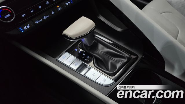 Hyundai AVANTE 2023 — photo 12