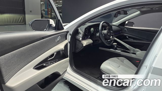 Hyundai AVANTE 2023 — photo 13
