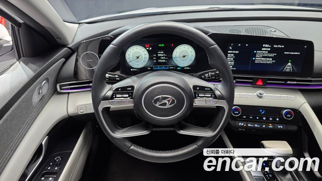 Hyundai AVANTE 2023 — photo 19