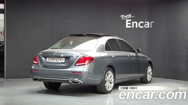 Mercedes-Benz E-Class 2019 — photo 2