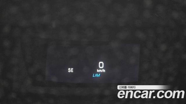 Mercedes-Benz E-Class 2019 — photo 21