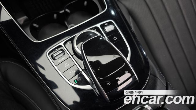 Mercedes-Benz E-Class 2019 — photo 23