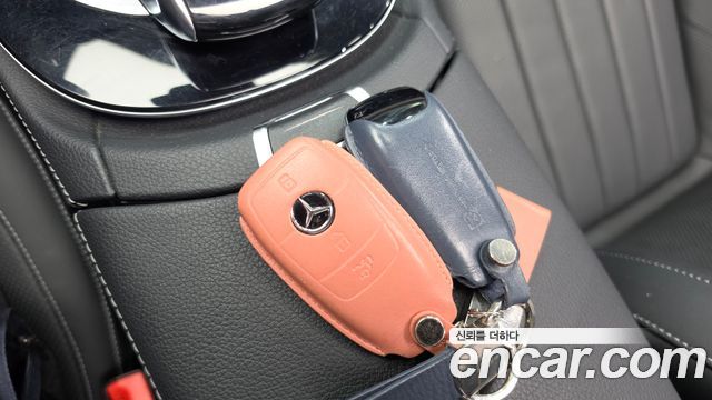 Mercedes-Benz E-Class 2019 — photo 27