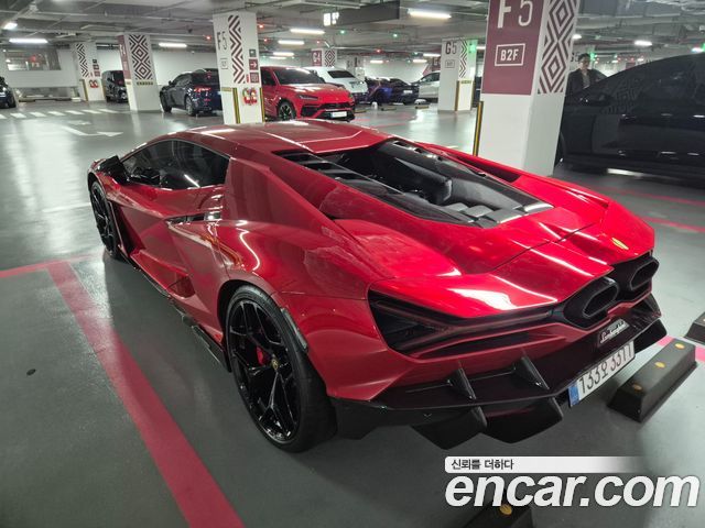 Lamborghini Revuelto 2025 — photo 7