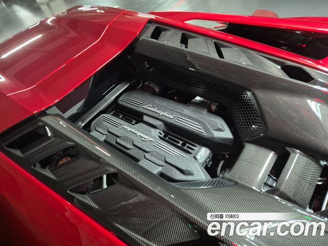Lamborghini Revuelto 2025 — photo 8