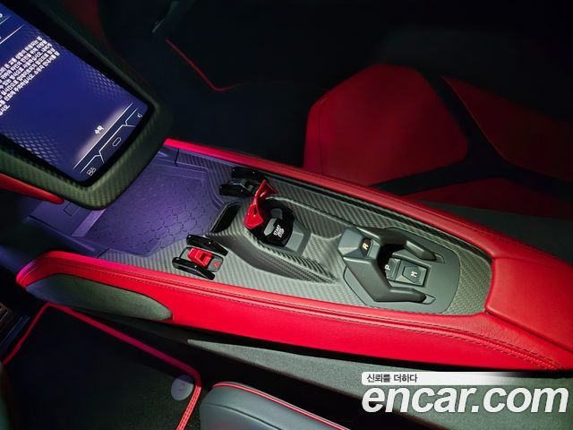 Lamborghini Revuelto 2025 — photo 11