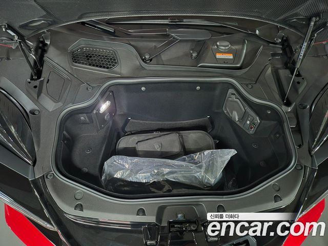 Lamborghini Revuelto 2025 — photo 13