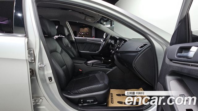 Kia K7 2012 — photo 17