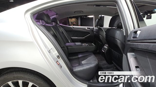 Kia K7 2012 — photo 18