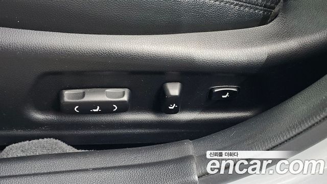 Kia K7 2012 — photo 21