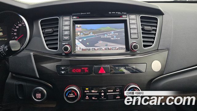 Kia K7 2012 — photo 26