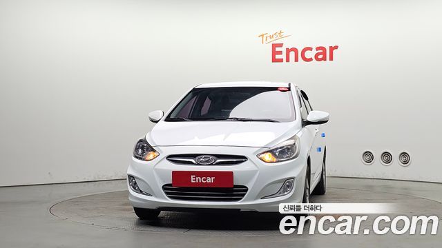 Hyundai Accent 2015 — photo 3