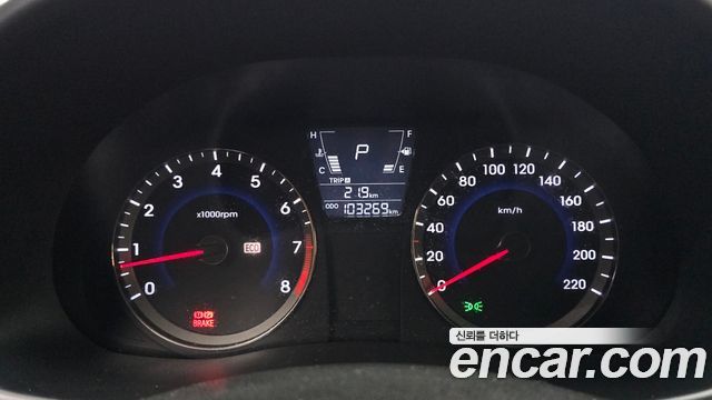 Hyundai Accent 2015 — photo 11