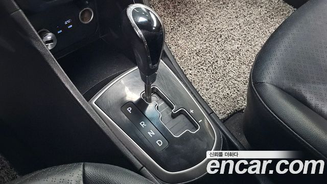Hyundai Accent 2015 — photo 12
