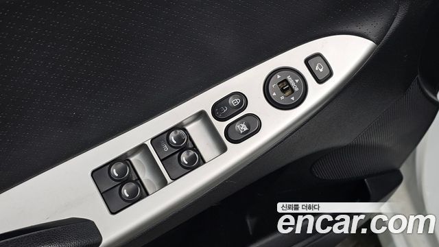 Hyundai Accent 2015 — photo 19