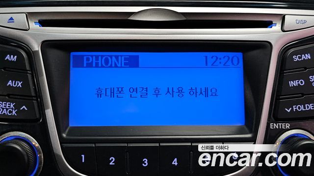 Hyundai Accent 2015 — photo 26