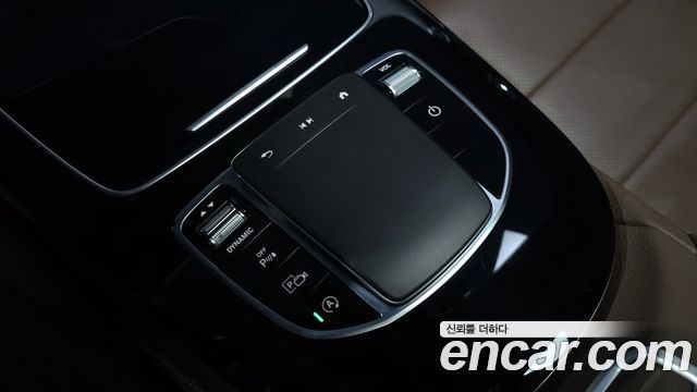 Mercedes-Benz E-Class 2022 — photo 26