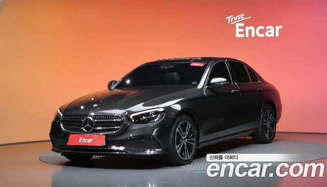 Mercedes-Benz E-Class 2022 — photo 1