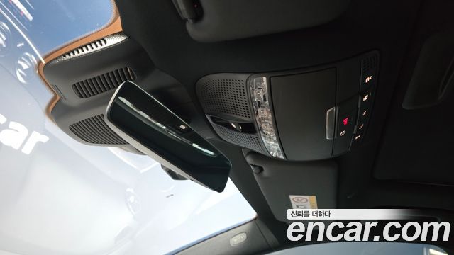 Mercedes-Benz E-Class 2022 — photo 27