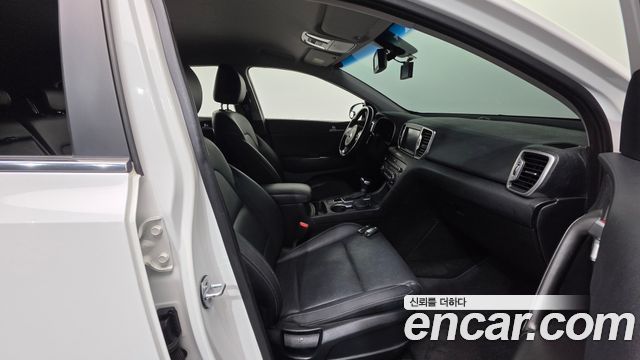 Kia Sportage 2016 — photo 10
