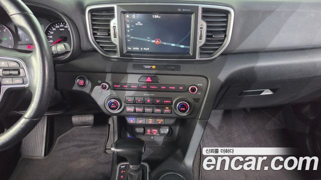 Kia Sportage 2016 — photo 13