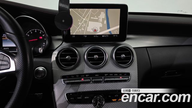 Mercedes-Benz C-Class 2016 — photo 18