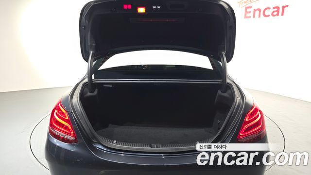 Mercedes-Benz C-Class 2016 — photo 24