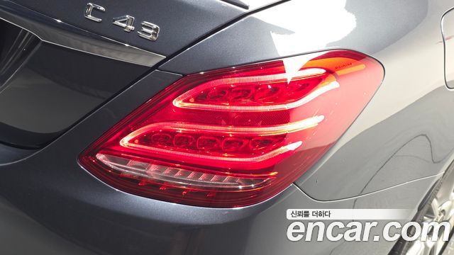 Mercedes-Benz C-Class 2016 — photo 9
