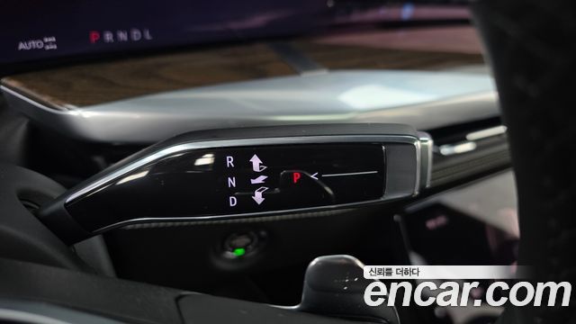 Cadillac Escalade 2026 — photo 12