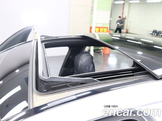 Mercedes-Benz S-Class 2019 — photo 12