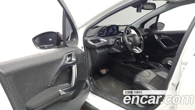 Peugeot 2008 2015 — photo 10