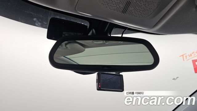 Peugeot 2008 2015 — photo 14
