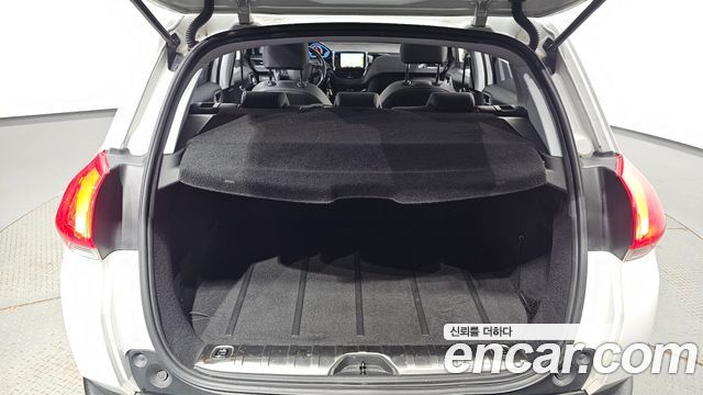 Peugeot 2008 2015 — photo 20