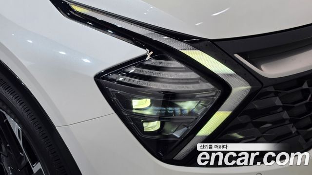 Kia Sportage 2023 — photo 8