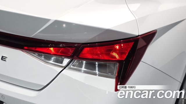 Hyundai AVANTE 2022 — photo 9