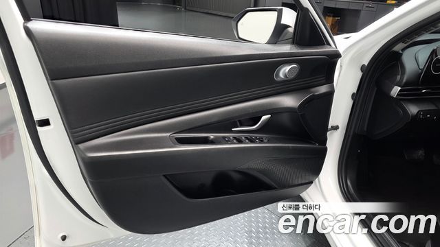 Hyundai AVANTE 2022 — photo 14