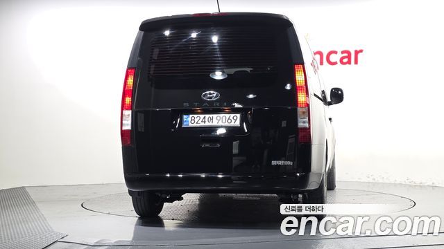 Hyundai Staria 2022 — photo 4