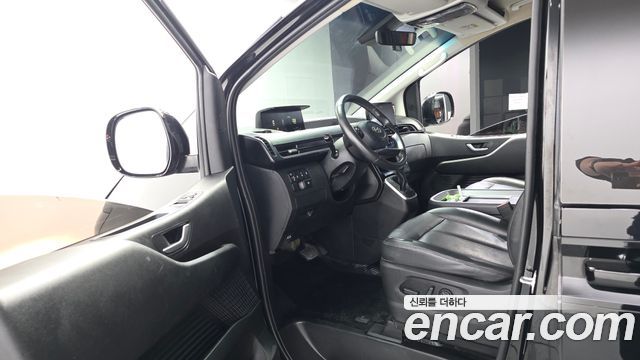 Hyundai Staria 2022 — photo 10