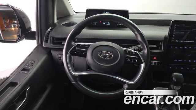 Hyundai Staria 2022 — photo 13