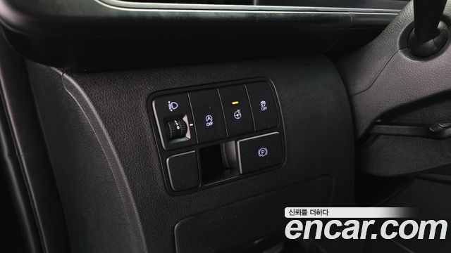 Hyundai Staria 2022 — photo 18