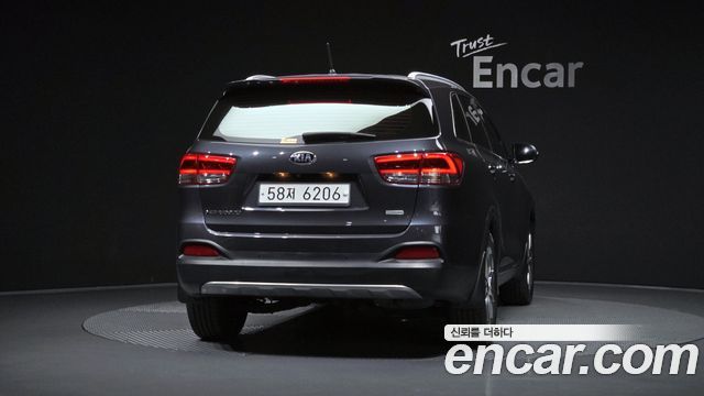 Kia Sorento 2017 — photo 4