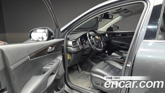 Kia Sorento 2017 — photo 13