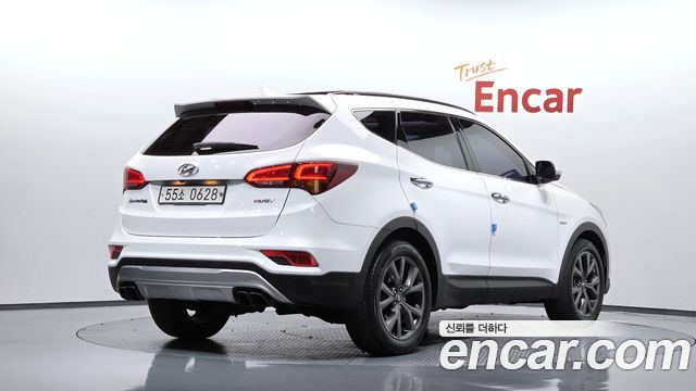 Hyundai Santafe 2017 — photo 2