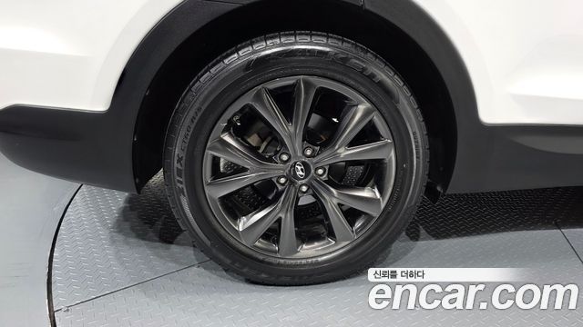 Hyundai Santafe 2017 — photo 5
