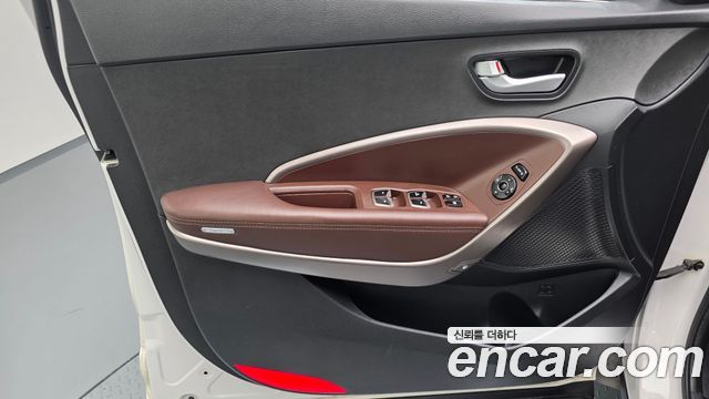Hyundai Santafe 2017 — photo 14