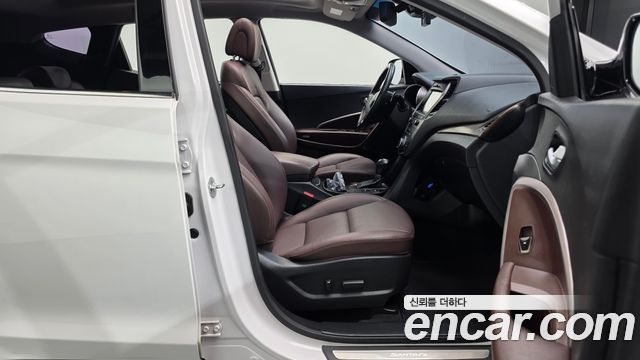 Hyundai Santafe 2017 — photo 16